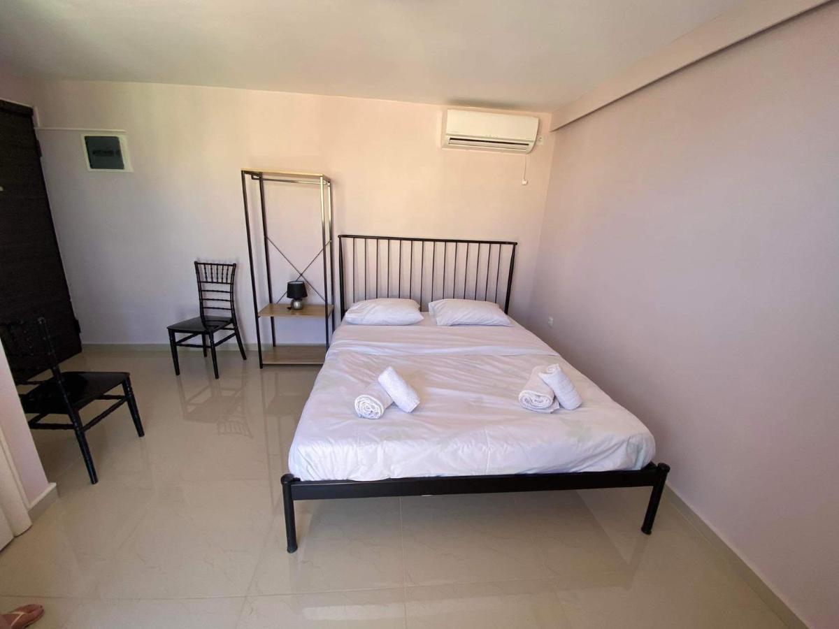 Lavrio 1Bdr Penthouse 7 Min On Foot From The Port Apartment ภายนอก รูปภาพ
