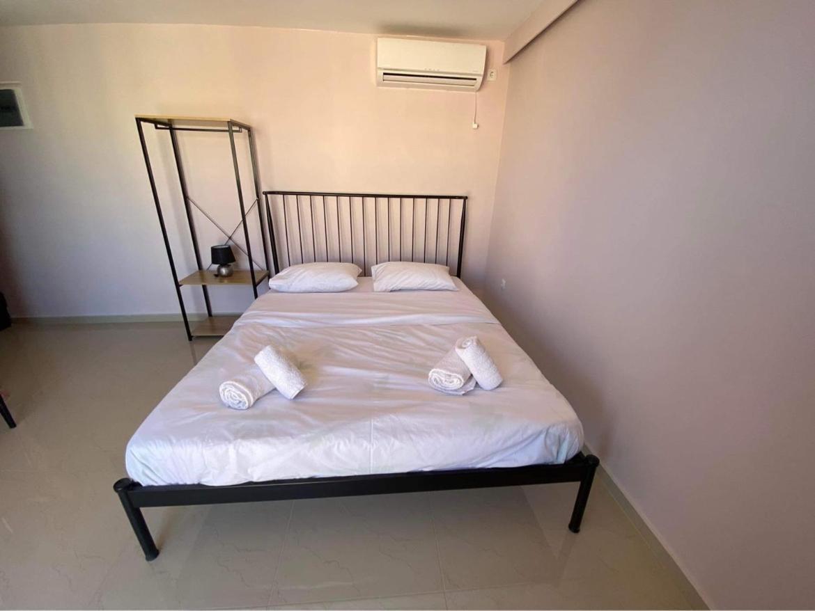 Lavrio 1Bdr Penthouse 7 Min On Foot From The Port Apartment ภายนอก รูปภาพ